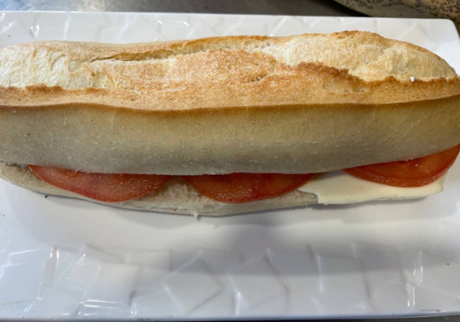 Sandwich aubergines tomates mozzarella